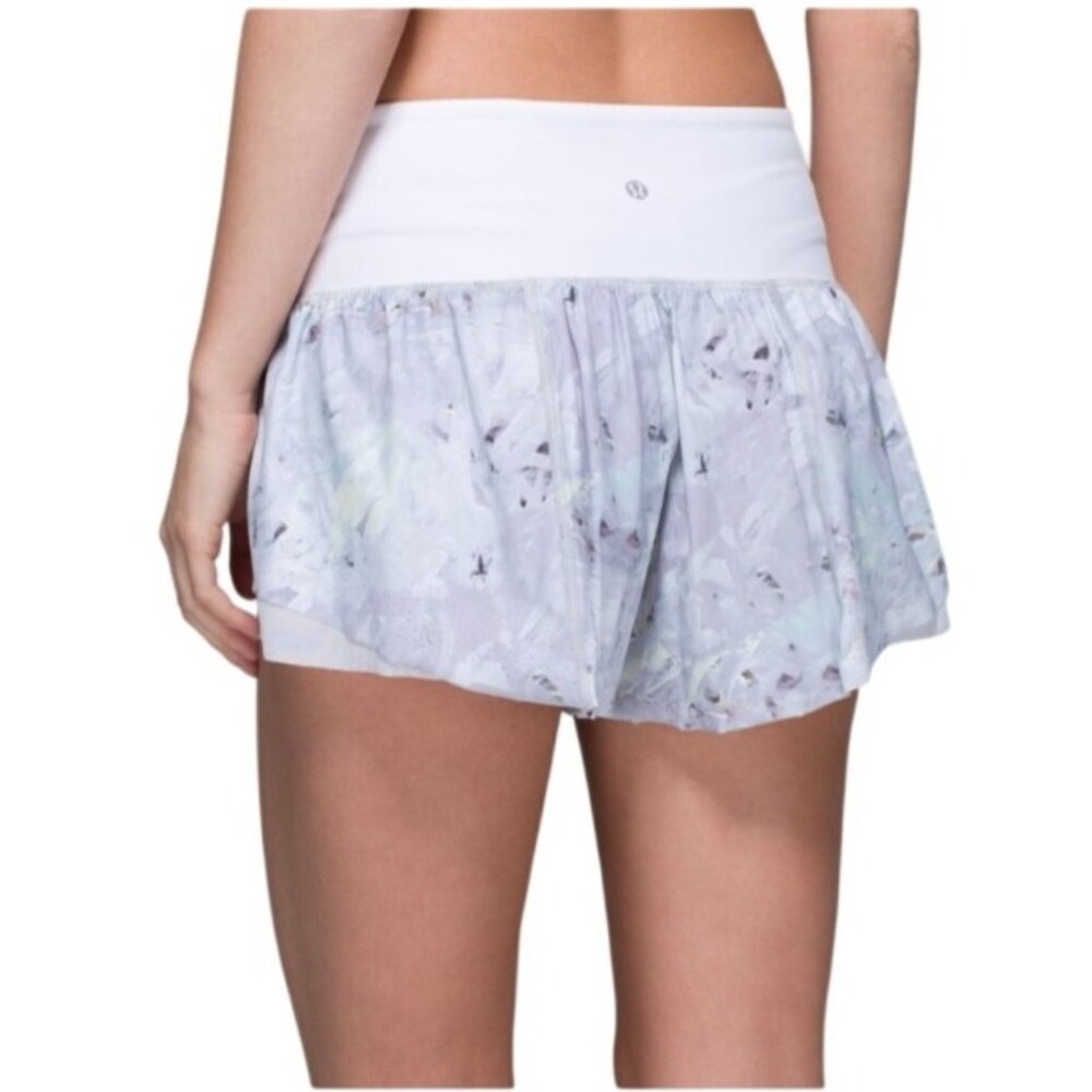 Lululemon Water Sea-Me Run Short Size 6 Mini Blushed Illusion White Multi White